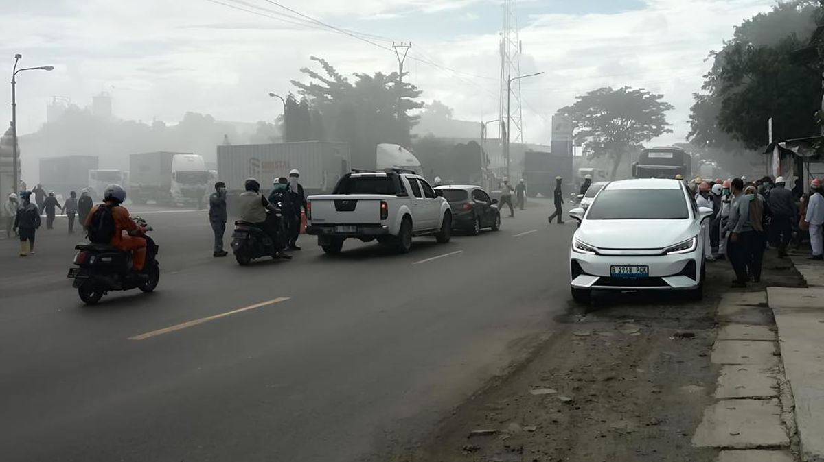 DLHK Banten Pasang Alat Pantau Setelah Ledakan Pabrik Kimia Cilegon