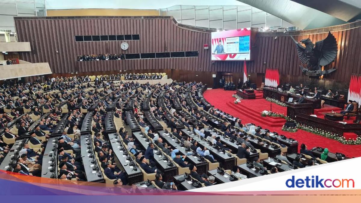 DPR Setujui RUU Polri Sebagai Usul Inisiatif