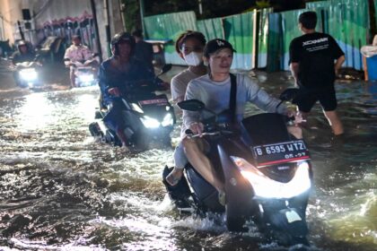 DPRD DKI Desak Pengerukan Sungai untuk Atasi Banjir Jakarta