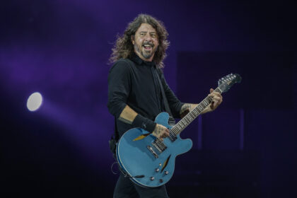 Dave Grohl Berupaya Rekonsiliasi Keluarga Usai Skandal Anak di Luar Nikah