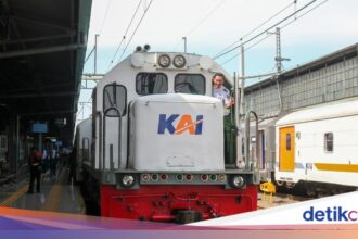 Gangguan Dua Lokomotif di Stasiun Senen, Kebanyakan KA Jarak Jauh Kembali Berangkat