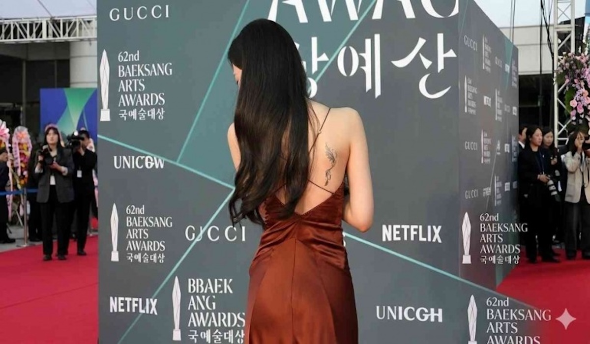 Gaun Merah dan Tato Moon Ga-young Viral di Baeksang Arts Awards