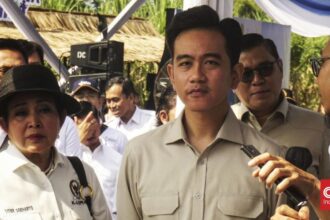 Gibran Beri Tips Public Speaking kepada Peserta Lomba Cerdas Cermat
