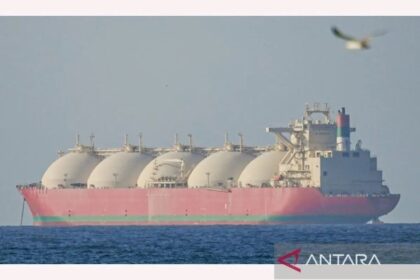 Iran Kurangi Produksi Minyak Akibat Blokade Amerika Serikat