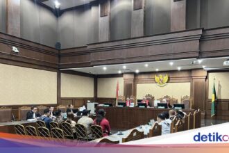 Jaksa Bongkar Pertemuan Dirjen Bea Cukai dengan Bos Blueray di Hotel