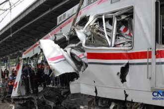 KNKT Temukan Komunikasi Rumit Sebelum Tabrakan KA Argo Bromo dan KRL