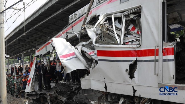 KNKT Temukan Komunikasi Rumit Sebelum Tabrakan KA Argo Bromo dan KRL