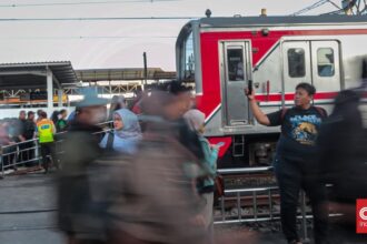 KRL Duri-Tangerang Mendadak Berhenti, Penumpang Lapor Dengar Ledakan