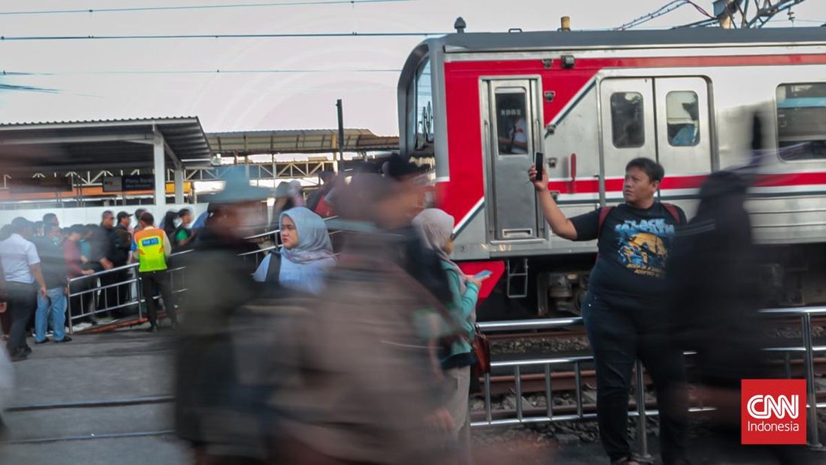 KRL Duri-Tangerang Mendadak Berhenti, Penumpang Lapor Dengar Ledakan
