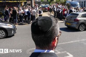 Kekhawatiran Umat Yahudi Inggris Saat Jalani Shabbat Usai Serangan di Golders Green