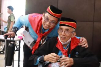 Kisah Robi Purnama: Daftar Haji Orangtua dari Gaji Pertama