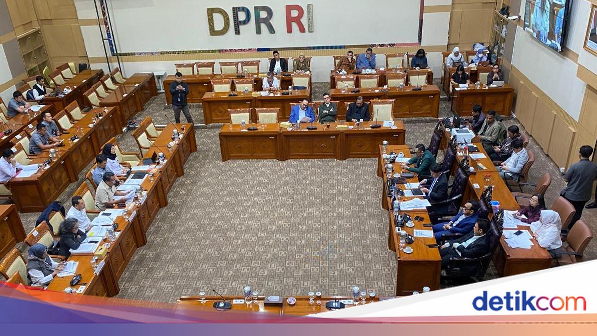 Komisi III DPR Bentuk Panja RUU Polri Diketuai Habiburokhman