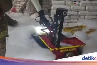 Kronologi Kebakaran Pabrik di Jakbar Melukai Tiga Orang