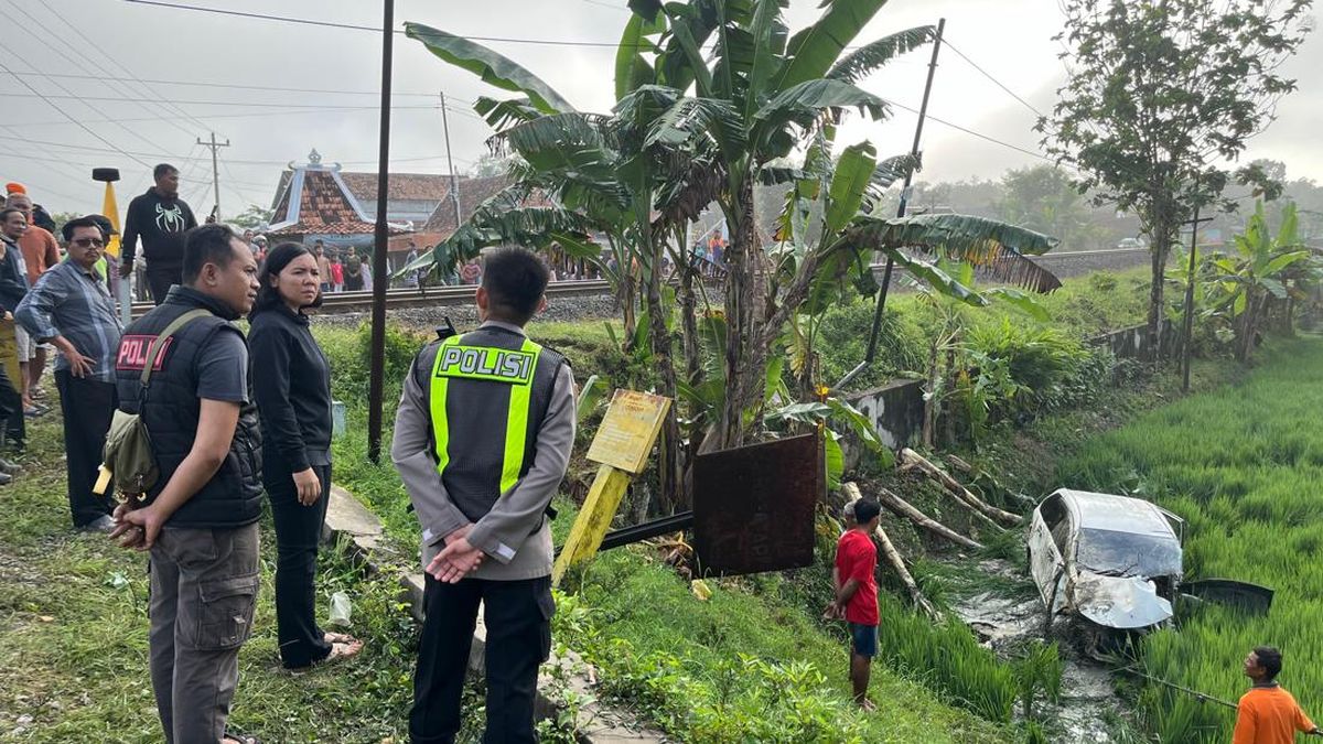 Kronologi Kecelakaan Maut Argo Bromo dan Toyota Avanza di Grobogan