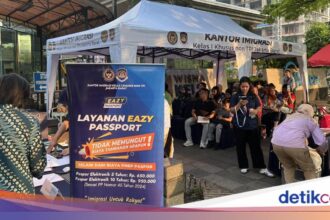 Layanan Paspor di Car Free Day Bundaran HI Disambut Antusias Warga