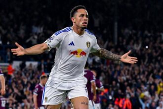 Leeds United Kalahkan Burnley, Jauhi Zona Degradasi