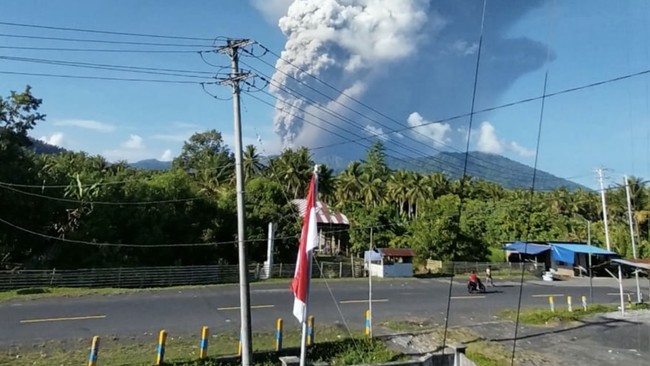Letusan Gunung Dukono di Halmahera Tewaskan Tiga Pendaki