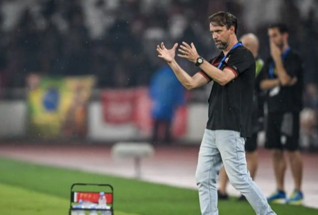 Mauricio Souza Sesalkan Pemindahan Laga Persija vs Persib ke Samarinda