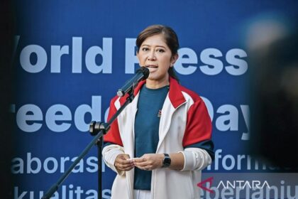 Menkomdigi Tekankan Peran Jurnalis Menjaga Kebenaran Informasi