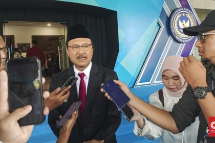 Mensos Gus Ipul Besok Temui KPK Bahas Polemik Sepatu Sekolah