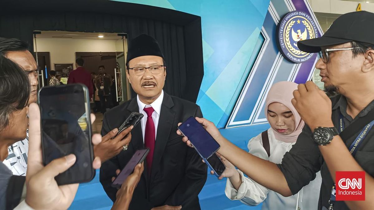 Mensos Gus Ipul Besok Temui KPK Bahas Polemik Sepatu Sekolah