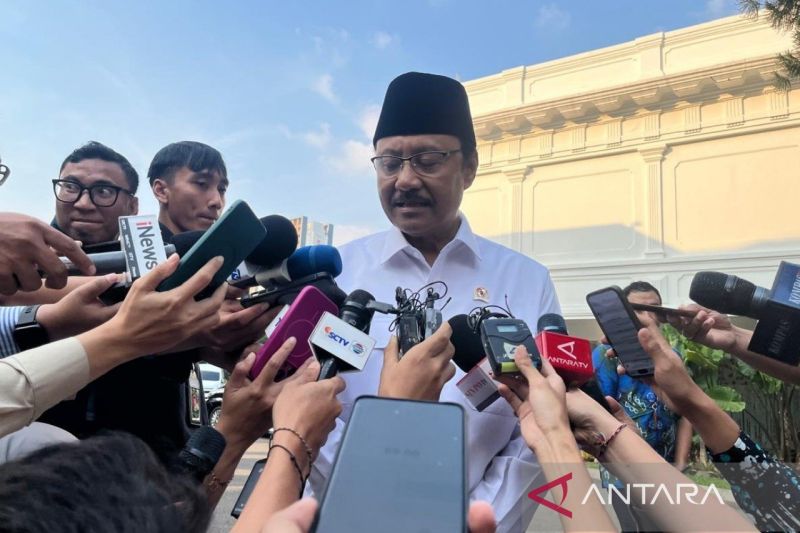 Mensos Gus Ipul Coret 11 Ribu Penerima Bansos Terlibat Judi Online