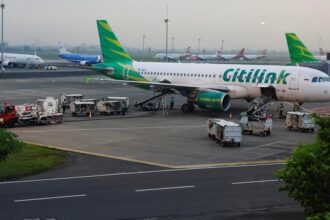 Mulai 13 Mei, Fuel Surcharge Pesawat Ditetapkan 10%-100% dari Tarif Batas Atas