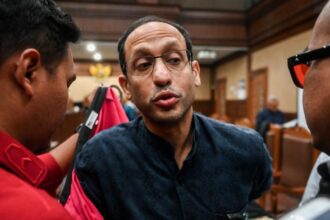 Nadiem Makarim Ditetapkan Sebagai Tahanan Rumah, Dikenakan Gelang Pemantau