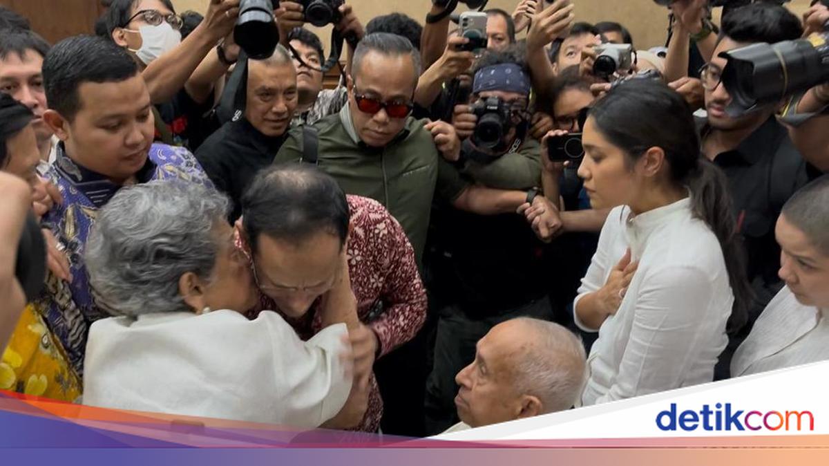 Nadiem Makarim Dituntut 18 Tahun dalam Kasus Korupsi