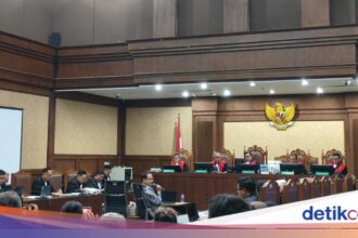 Nadiem Makarim Klarifikasi Perannya dalam Pengadaan Chromebook