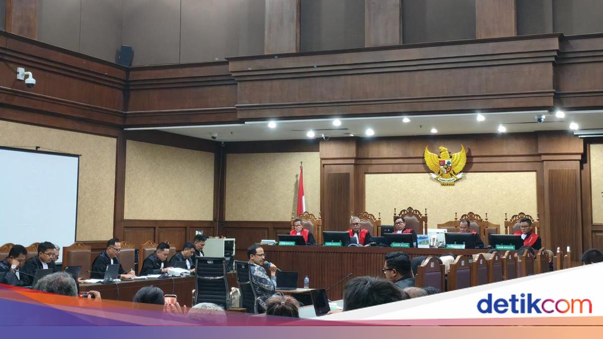 Nadiem Makarim Klarifikasi Perannya dalam Pengadaan Chromebook