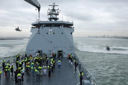 Nigeria Pamerkan Kapal Perang dan Helikopter dalam Latihan
