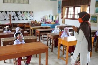 P2G Mendesak Pemerintah Tak Pecat 200 Ribu Guru Honorer