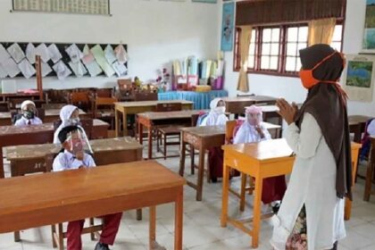 P2G Mendesak Pemerintah Tak Pecat 200 Ribu Guru Honorer
