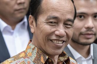 PDIP Minta Jokowi Tunjukkan Ijazah Saat Blusukan ke Daerah