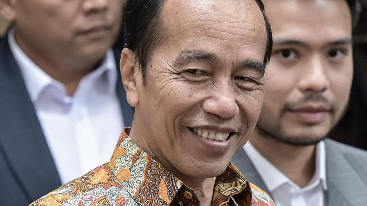 PDIP Minta Jokowi Tunjukkan Ijazah Saat Blusukan ke Daerah