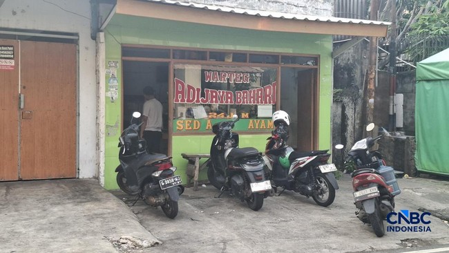 Pedagang Warteg Keluhkan Dampak Libur Panjang Idul Adha
