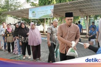 Pegadaian Salurkan 913 Hewan Kurban ke Ponpes di Berbagai Daerah