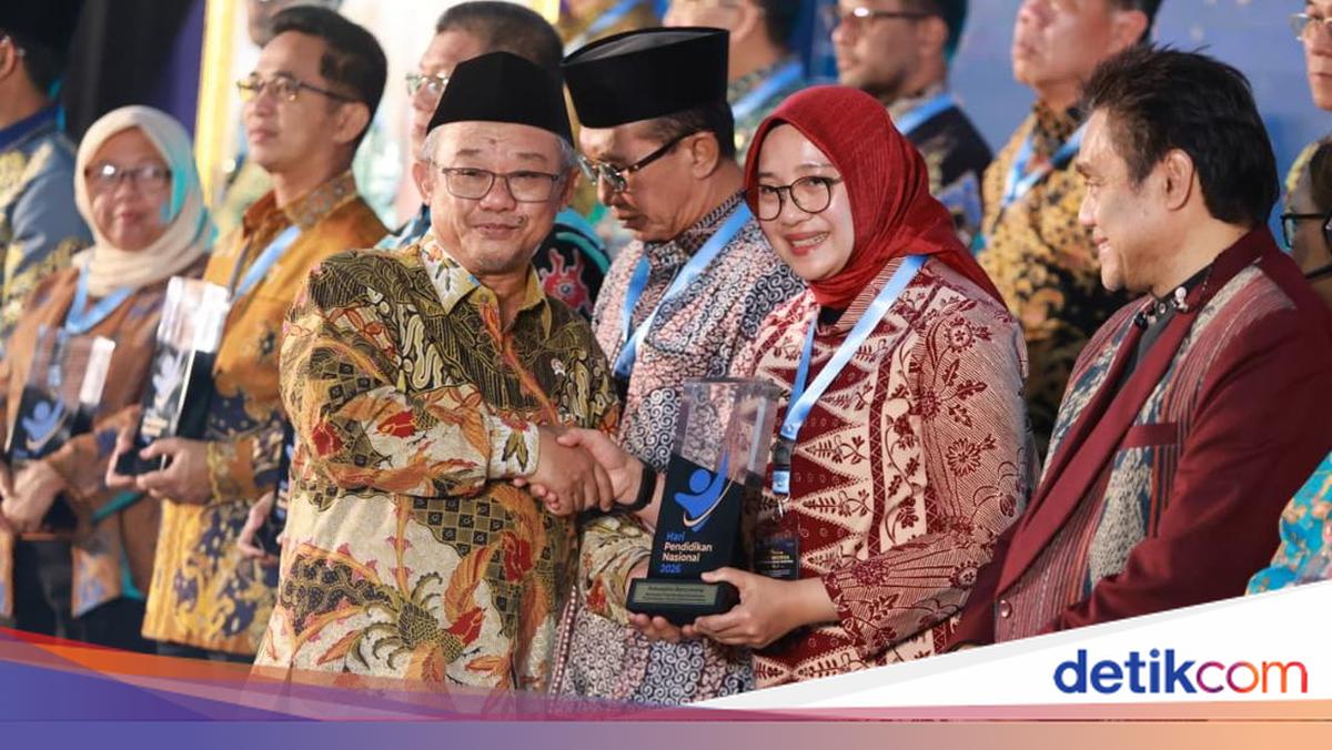 Pemkab Banyuwangi Raih 2 Penghargaan Pendidikan dari Kemendikdasmen