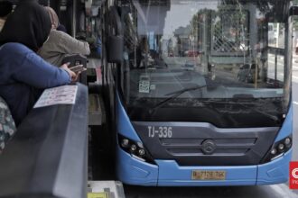 Penutupan Sementara Halte Kebon Sirih Akibat Proyek MRT