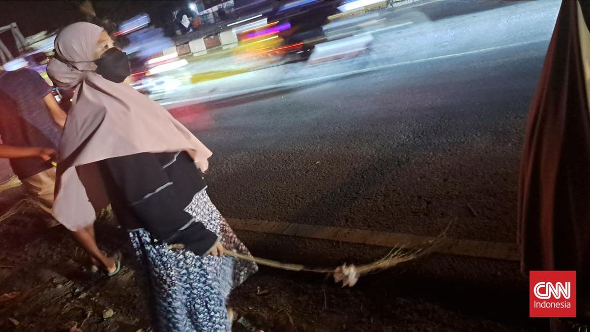 Penyapu Koin di Jembatan Kali Sewo Indramayu Tewas Terlibat Kecelakaan