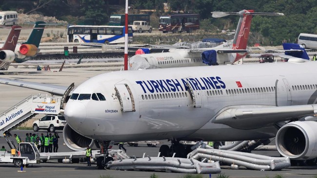 Pesawat Turkish Airlines Terbakar Saat Mendarat di Kathmandu