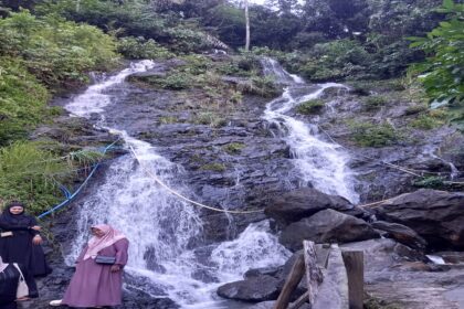Pesona Air Terjun Gunung Rambutan di Trans Kalimantan