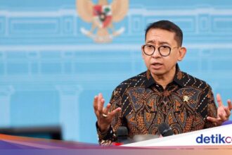 Prabowo Bertemu Macron, Fadli Zon Sebut Hubungan Ekonomi Positif
