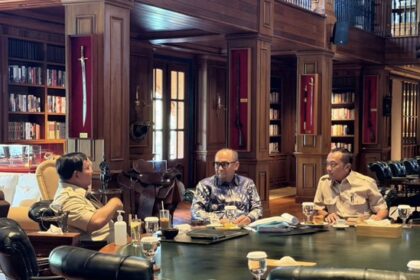 Prabowo Gelar Rapat dengan Kepala PPATK di Hambalang