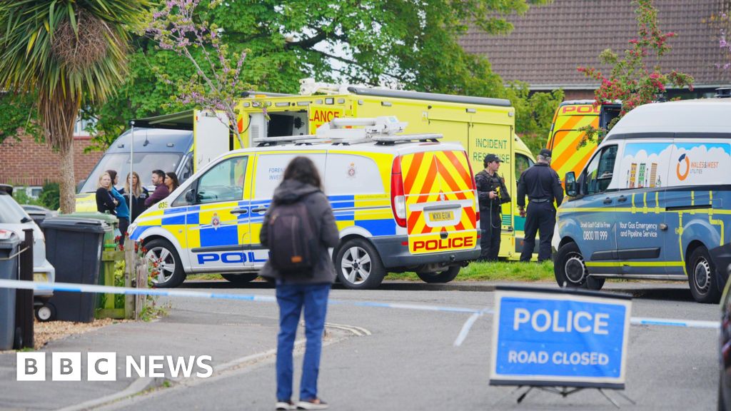 Pria dan Wanita Tewas dalam Ledakan Rumah di Bristol