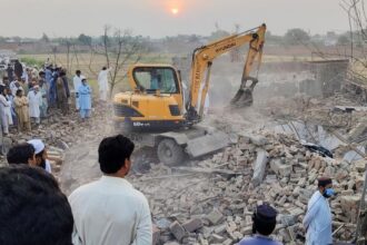 Serangan Bom Mobil dan Penembakan di Pakistan: 14 Aparat Tewas