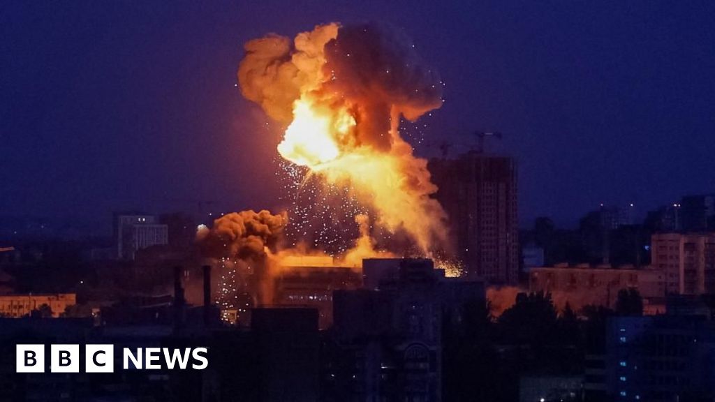 Serangan Skala Besar Rusia di Ukraina Tewaskan Empat Orang