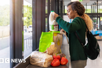 Supermarket Menanggapi Desakan Pembatasan Harga Susu, Roti, dan Telur