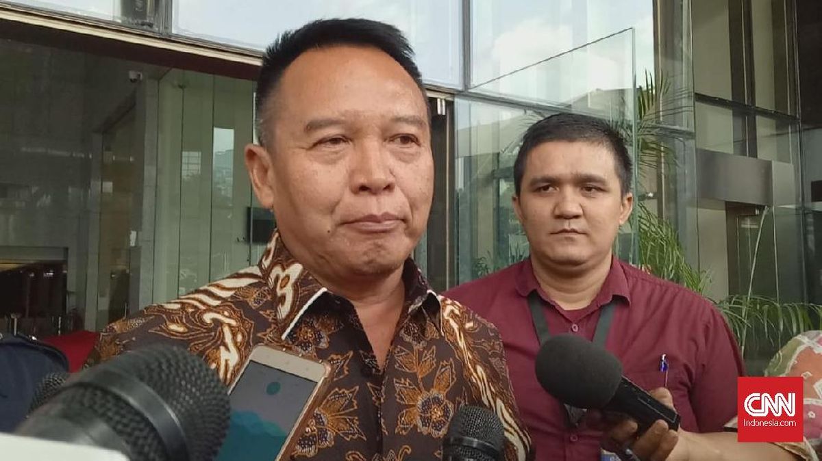 TB Hasanuddin Kritik Pembubaran Nobar Film 'Pesta Babi' oleh TNI